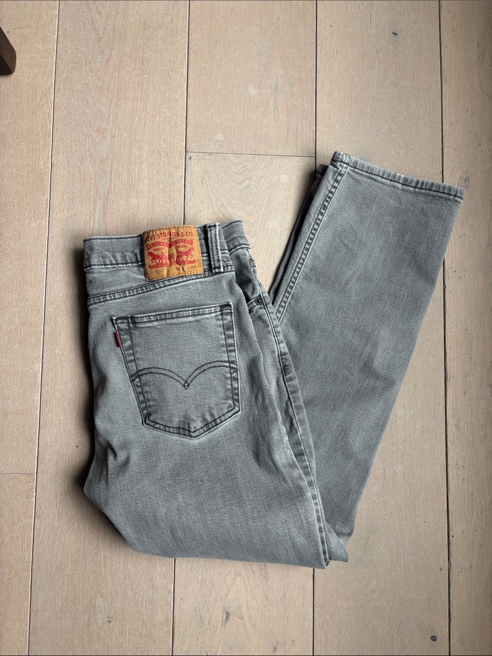 Grey Levi’s 514